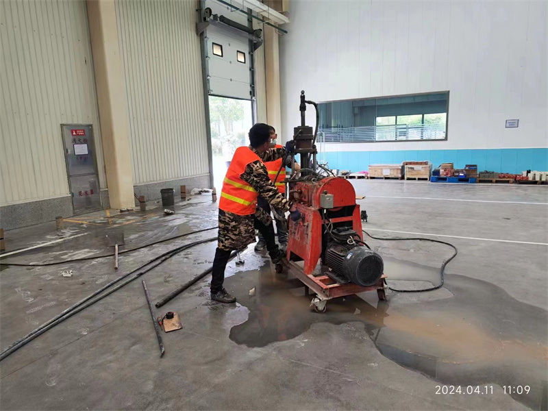 肇东厂房地面下沉塌陷注浆加固施工